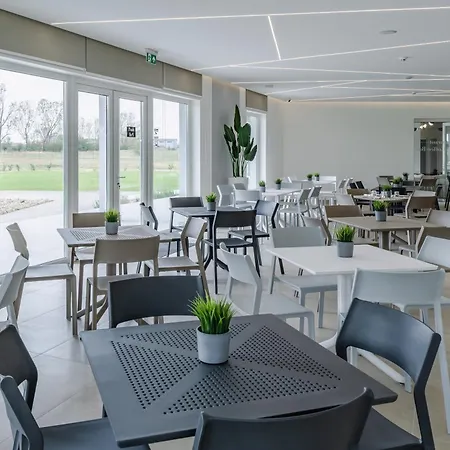 Szálloda Airport Noa Panzio 4*