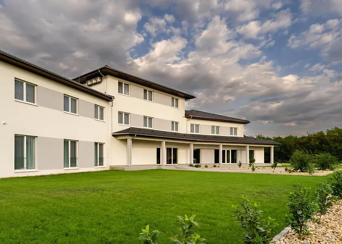 Otel Airport Budapest Noa Panzio Noa 3*